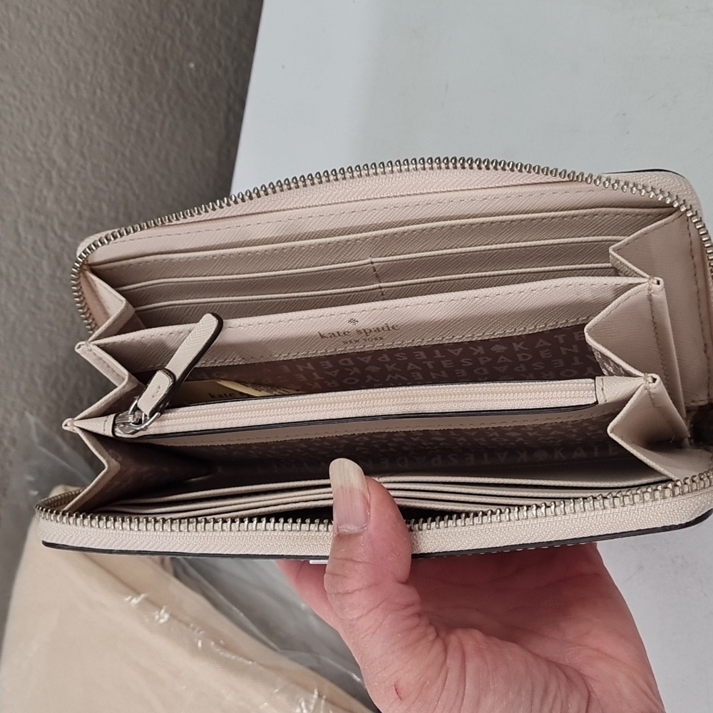 KATE SPADE WALLET - Picture 8 of 17